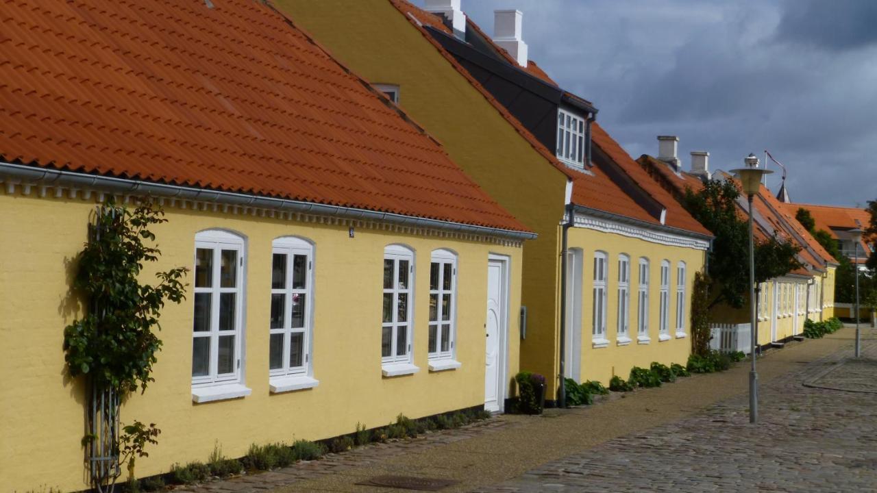 Svalereden Strand Camping Cottages Saeby  Exterior photo